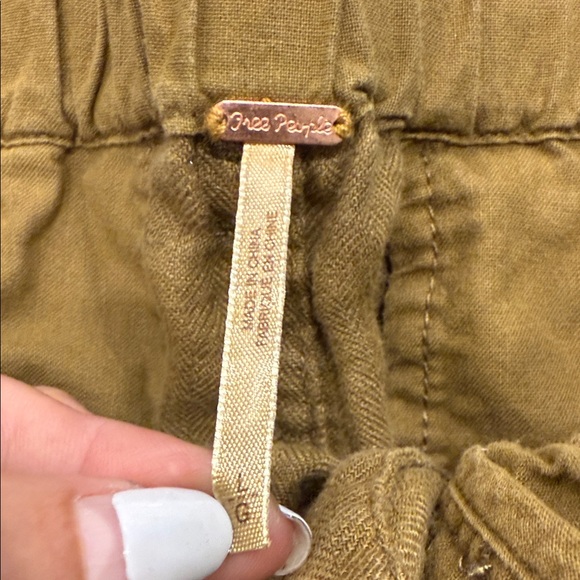 Free People paper bag high waisted Brown Pants 100% linen cuffed hem large - Picture 8 of 12